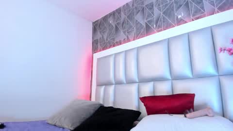  Im Gaia online show from March 3, 7:28 pm