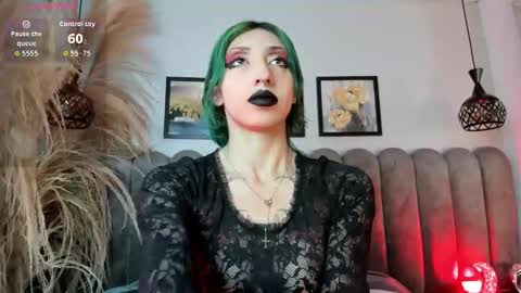  Im Gaia online show from December 19, 12:44 pm