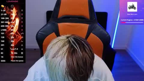 Laia online show from October 14, 1:52 am