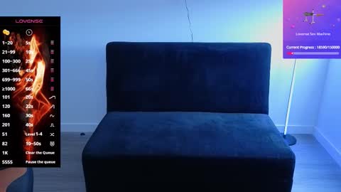 Snapshot of im_laia_ chatting on September 13, 7:27 pm Laia online show from September 13, 7:27 pm