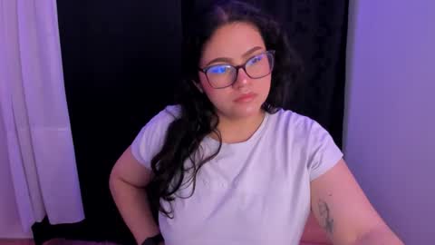 mei mei uwu online show from September 11, 3:08 am