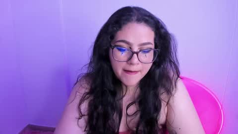 mei mei uwu online show from September 25, 11:01 pm