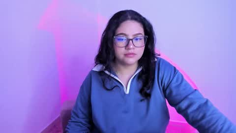 mei mei uwu online show from September 21, 12:36 am