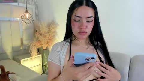 im_miadoll online show from May 8, 1:06 pm