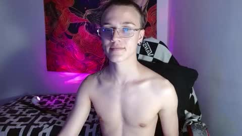 Oliver P online show from October 22, 1:53 am