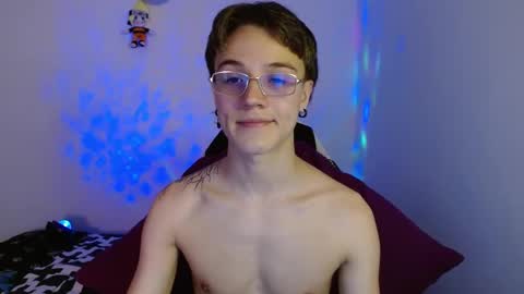 Snapshot of im_oliverpark chatting on March 9, 7:26 pm Oliver P online show from March 9, 7:26 pm
