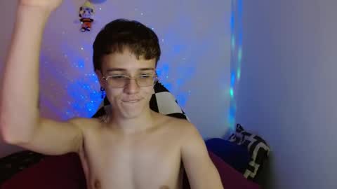 Snapshot of im_oliverpark chatting on March 5, 1:42 am Oliver P online show from March 5, 1:42 am
