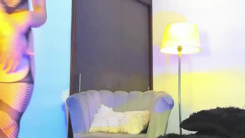 Perseo - Help me with 50 thumbs up online show from January 17, 10:40 pm