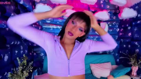 Snapshot of im_shannon_44 chatting on January 7, 10:52 pm im_shannon_44 online show from January 7, 10:52 pm