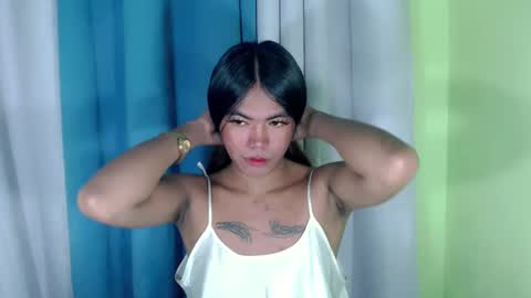 Snapshot of im_yourfairyannaxx chatting on February 1, 2:05 am im_yourfairyannaxx online show from February 1, 2:05 am