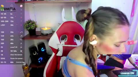 Lisa Hyga online show from October 27, 9:59 pm