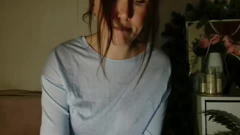 Carrie online show from December 19, 4:57 pm