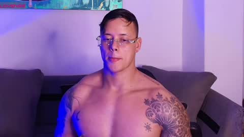 imconor online show from April 23, 9:38 pm