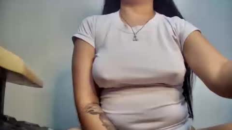 mia latina online show from February 3, 11:36 am