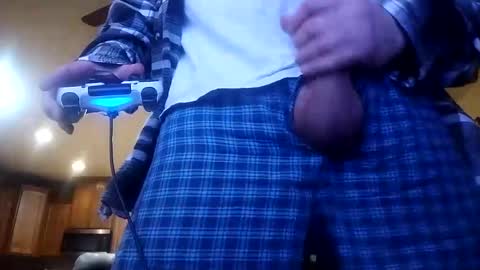 Iminyourroom online show from February 7, 8:33 am