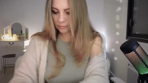 Snapshot of imkeira chatting on February 25, 8:21 pm ImKeira online show from February 25, 8:21 pm