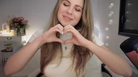 Snapshot of imkeira chatting on February 18, 7:41 pm ImKeira online show from February 18, 7:41 pm