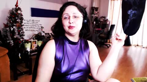 Empress online show from March 1, 1:29 pm