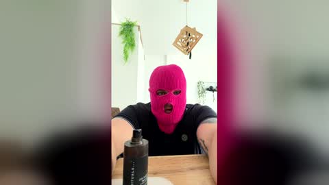 imsohorny6994 online show from May 14, 11:41 am