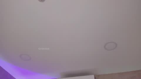 imvictoria_ online show from October 10, 2:12 pm