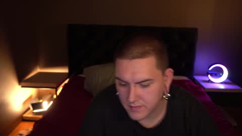 OTIS and MILIY online show from February 6, 9:49 pm