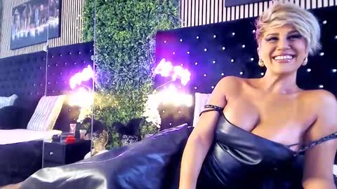 inanna_ishtar1 online show from October 22, 9:12 am