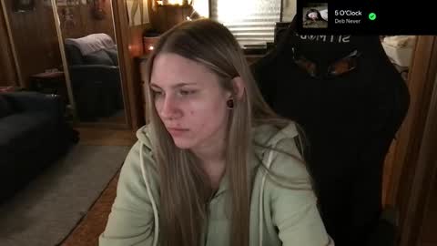 Snapshot of incognitoqueen chatting on February 9, 8:43 am Carter online show from February 9, 8:43 am