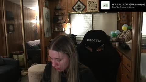 Snapshot of incognitoqueen chatting on December 30, 8:21 am Carter online show from December 30, 8:21 am