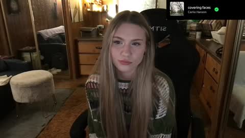 Snapshot of incognitoqueen chatting on December 29, 4:05 am Carter online show from December 29, 4:05 am
