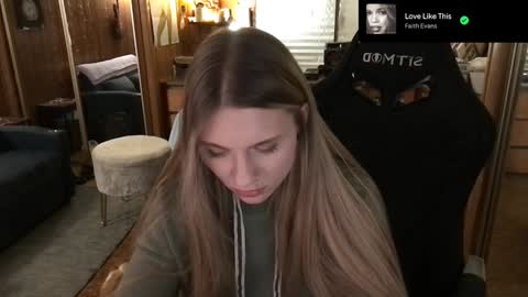 Snapshot of incognitoqueen chatting on January 12, 8:14 am Carter online show from January 12, 8:14 am