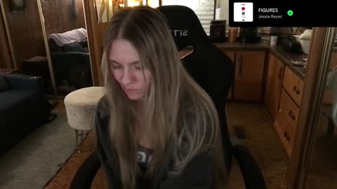 Snapshot of incognitoqueen chatting on January 1, 11:16 am Carter online show from January 1, 11:16 am