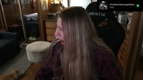 Snapshot of incognitoqueen chatting on January 26, 6:59 am Carter online show from January 26, 6:59 am