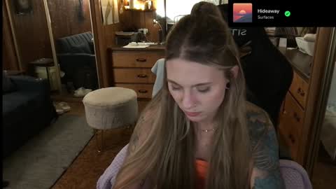 Snapshot of incognitoqueen chatting on December 26, 9:01 am Carter online show from December 26, 9:01 am