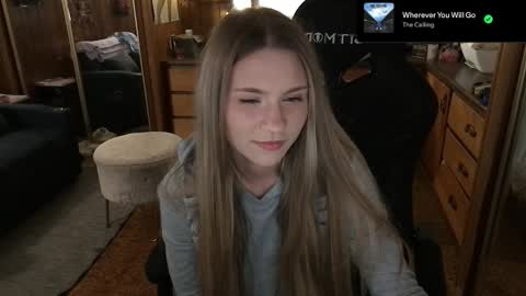 Snapshot of incognitoqueen chatting on February 19, 4:01 am Carter online show from February 19, 4:01 am