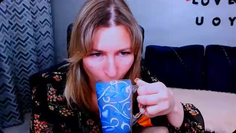 incredible_ariela online show from October 12, 10:19 am