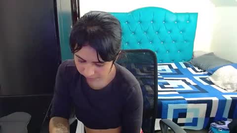 incubus_couple1 online show from January 23, 6:39 am