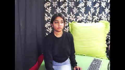 leah online show from December 1, 7:28 am