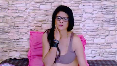 Femiez online show from February 15, 6:01 pm