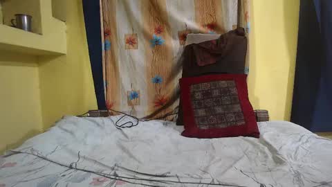 Snapshot of indiancumking chatting on February 27, 1:52 am inindiancumking online show from February 27, 1:52 am