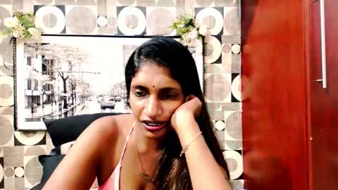 indianhoneyx online show from March 21, 8:19 am