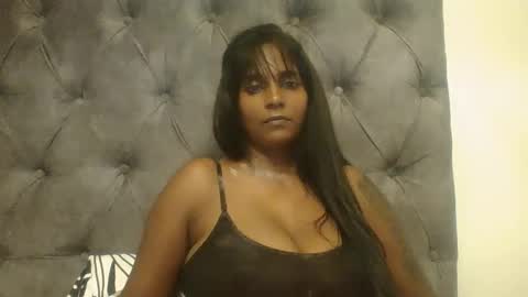 Snapshot of indianjasmin chatting on January 13, 5:12 pm priya online show from January 13, 5:12 pm