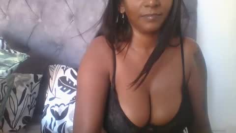 Snapshot of indianjasmin chatting on February 13, 5:48 am priya online show from February 13, 5:48 am