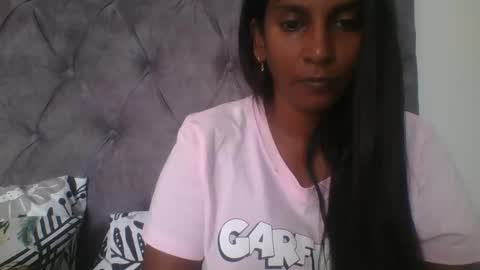 Snapshot of indianjasmin chatting on February 15, 5:51 am priya online show from February 15, 5:51 am
