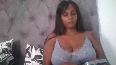Snapshot of indianjasmin chatting on January 17, 2:50 pm priya online show from January 17, 2:50 pm
