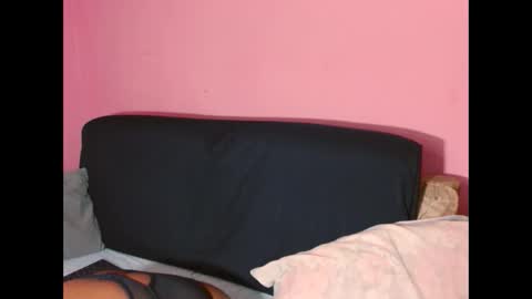 Snapshot of indiankiara2_a chatting on December 27, 3:48 pm Sammy online show from December 27, 3:48 pm