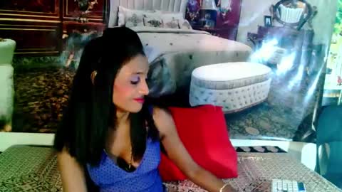 Leah online show from January 10, 6:28 pm