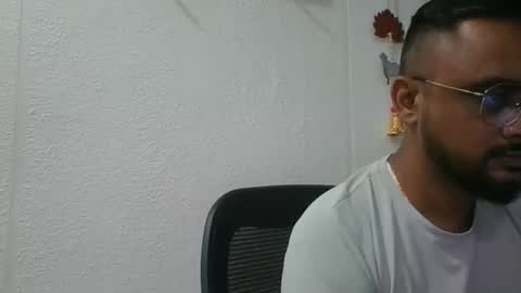 Indian lover online show from November 4, 6:04 am