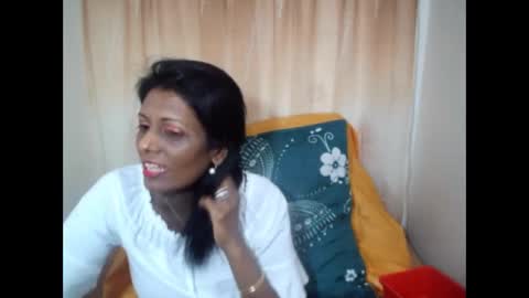 indianpeaches online show from October 13, 5:20 am