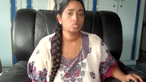 Snapshot of indianplaygal69 chatting on December 10, 11:54 am Indianpalgal69 online show from December 10, 11:54 am