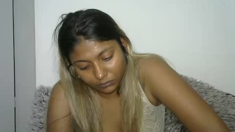 indianqtpie6 online show from October 8, 6:58 pm